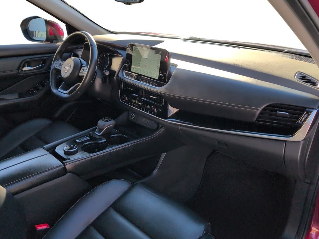 2023 Nissan Rogue SL AWD ! LOW KMS!