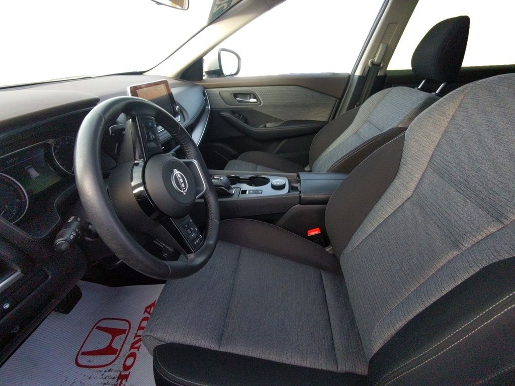 2023 Nissan Rogue SV MOONROOF