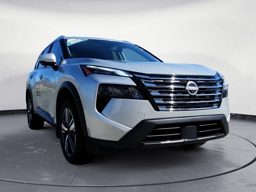 2024 Nissan Rogue SV MOONROOF