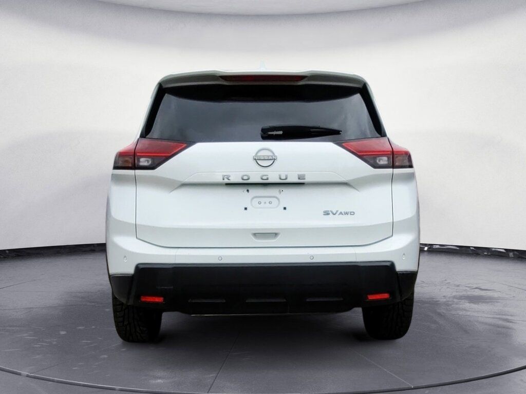 2024 Nissan Rogue SV MOONROOF