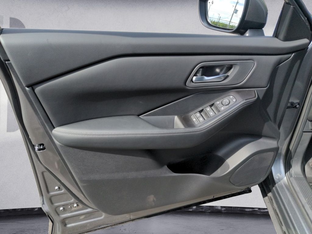 2026 Nissan Rogue S AWD! Heated Seats - Demo Special