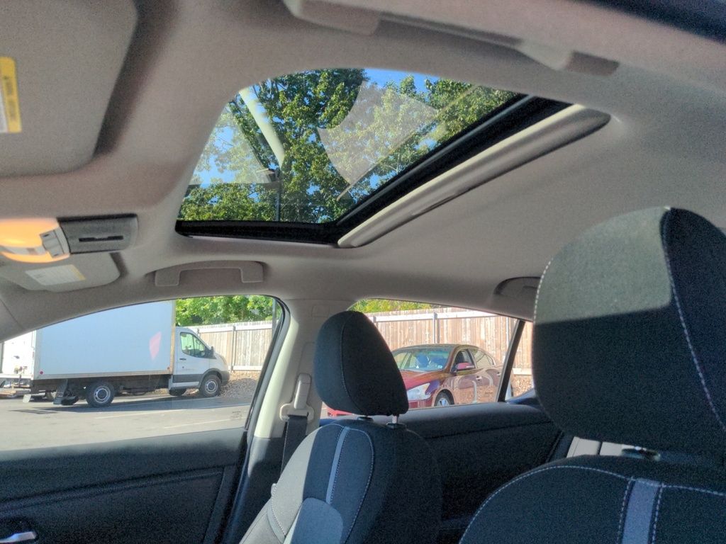 2021 Nissan Sentra SV LOW KMS