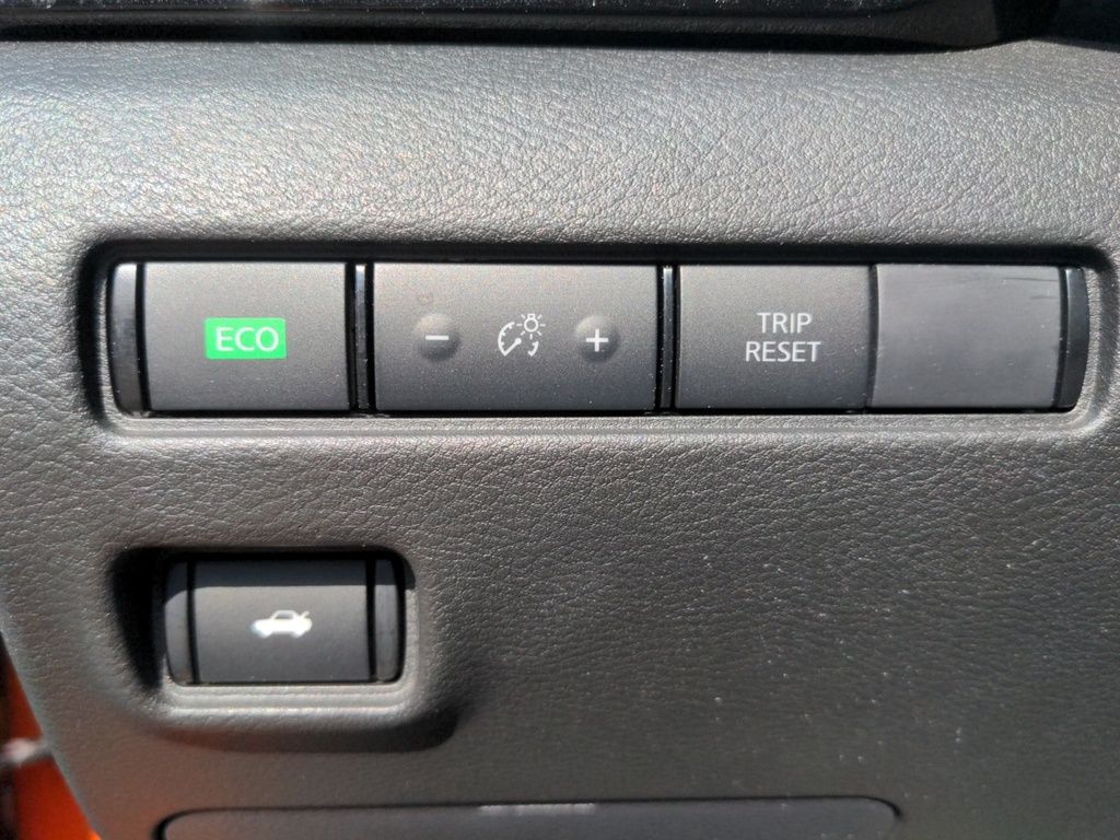 2022 Nissan Sentra SR Premium LOW KMS!! - FRESH TRADE
