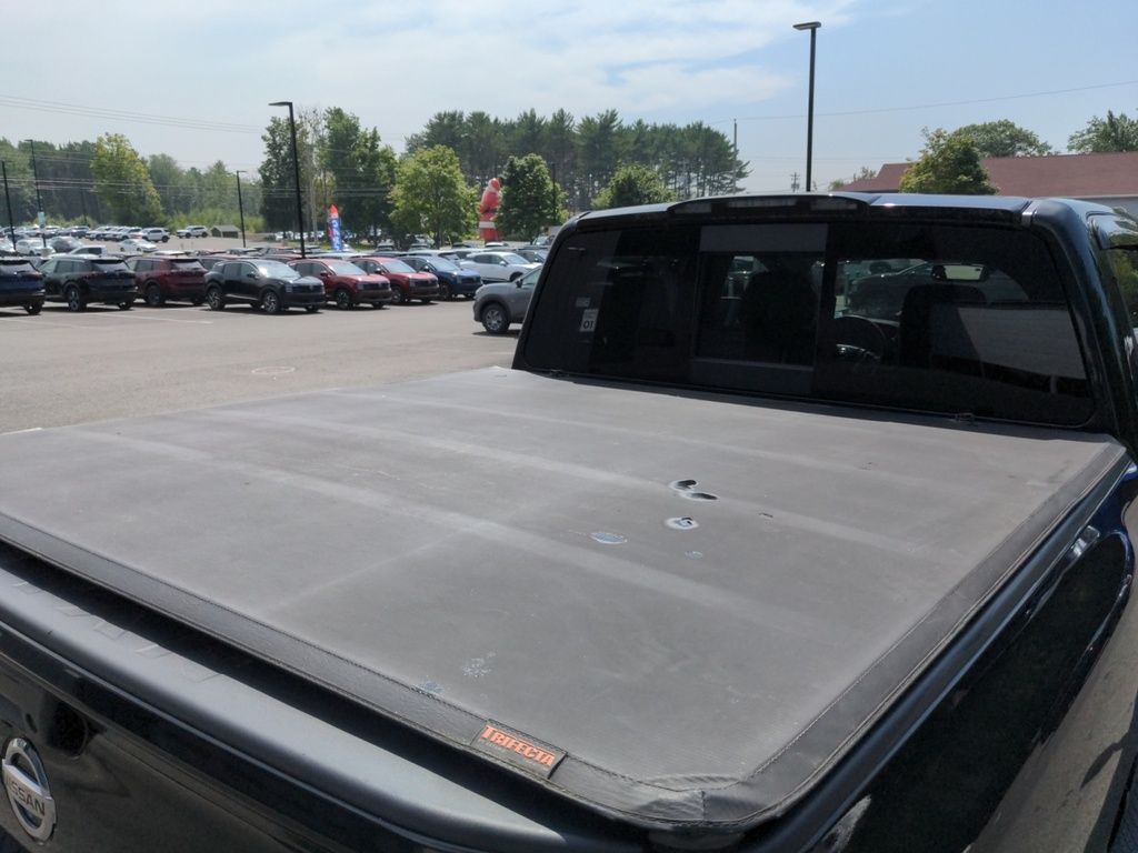 2017 Nissan Titan SV Crew Cab 4x4 -Fresh Trade