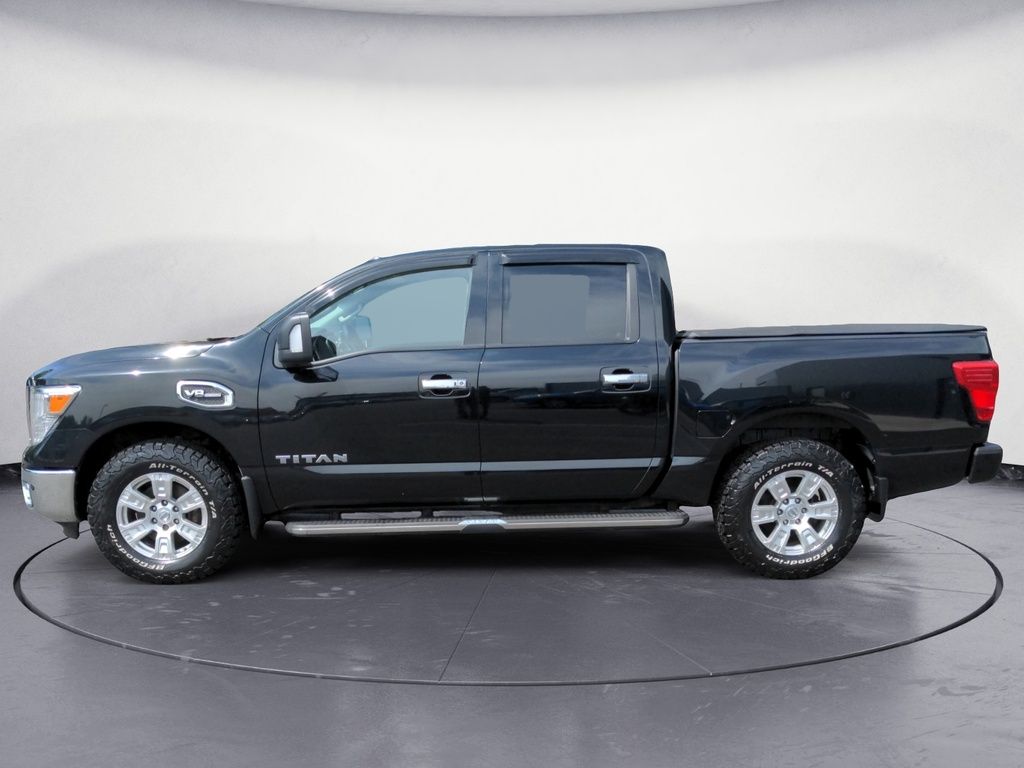 2017 Nissan Titan SV Crew Cab 4x4 -Fresh Trade