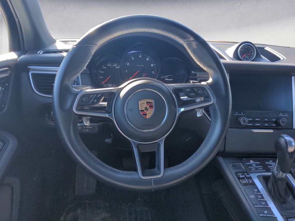 2018 Porsche Macan BASE
