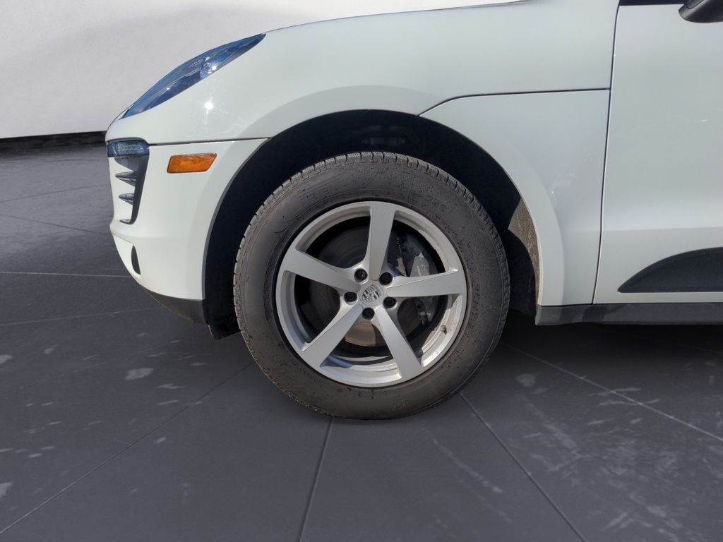 2018 Porsche Macan BASE