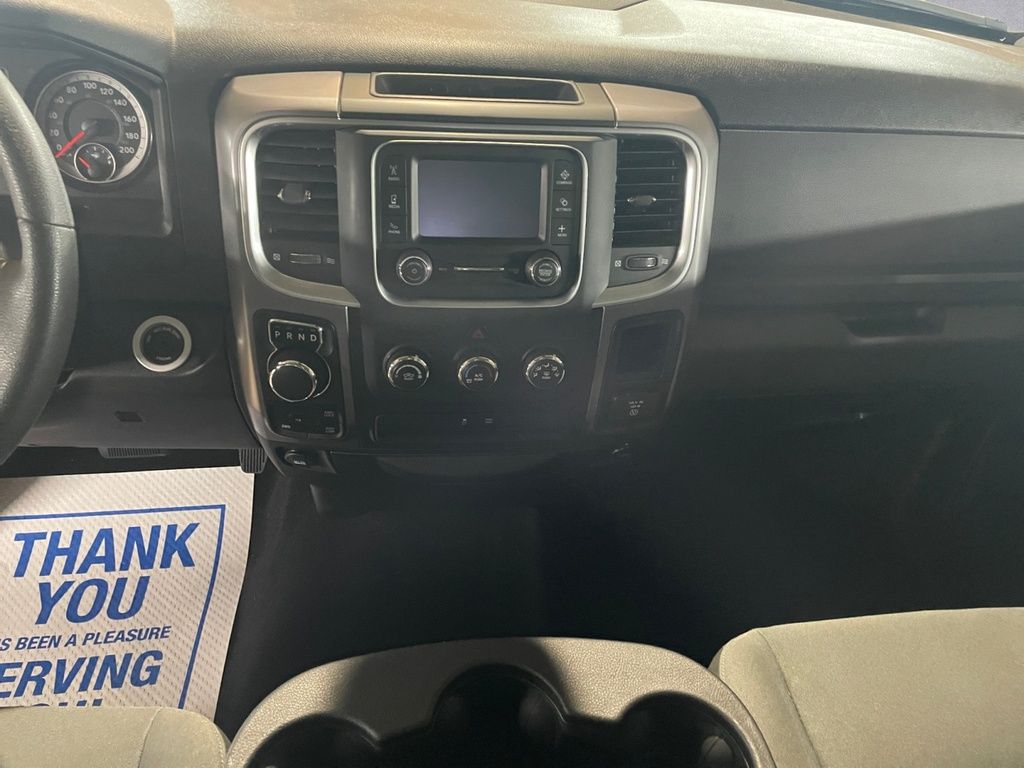 Ram 1500 Classic SLT, HEMI, BACK UP CAMERA, A/C 2022