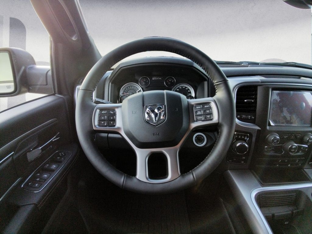 Ram 1500 Classic WARLOCK 2024