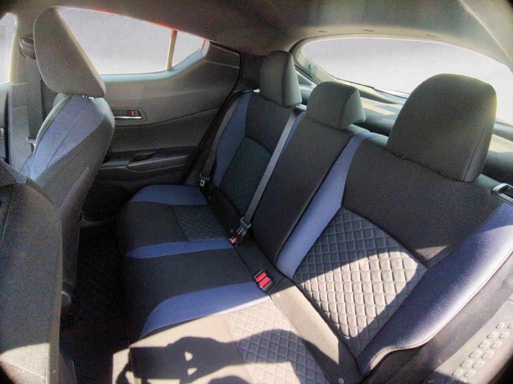 2022 Toyota C-HR XLE PREMIUM