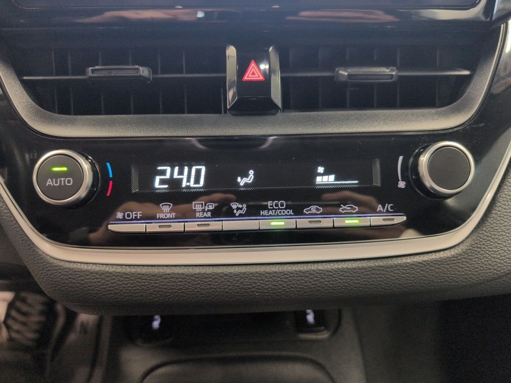 2023 Toyota Corolla LE - Sedan - Fresh Trade!