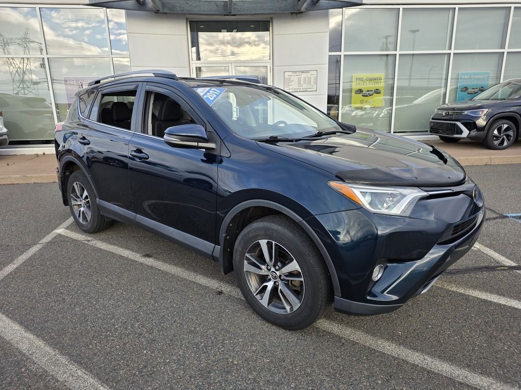 Toyota RAV4 XLE 2017