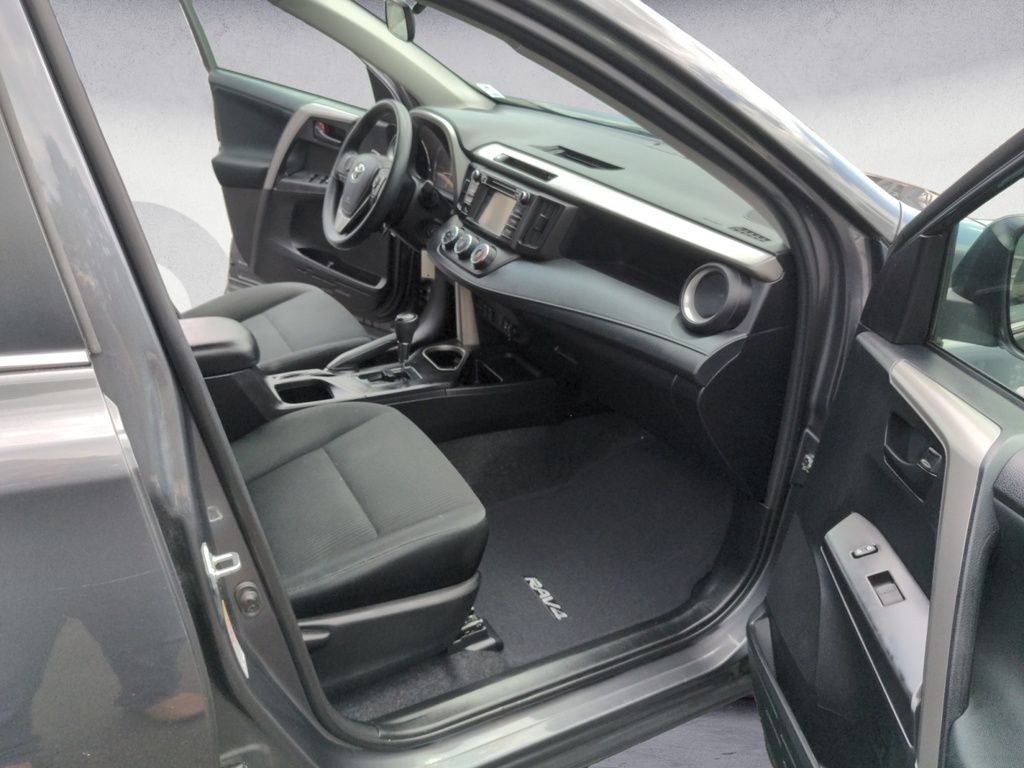 Toyota RAV4 LE AWD - Fresh Trade! 2018