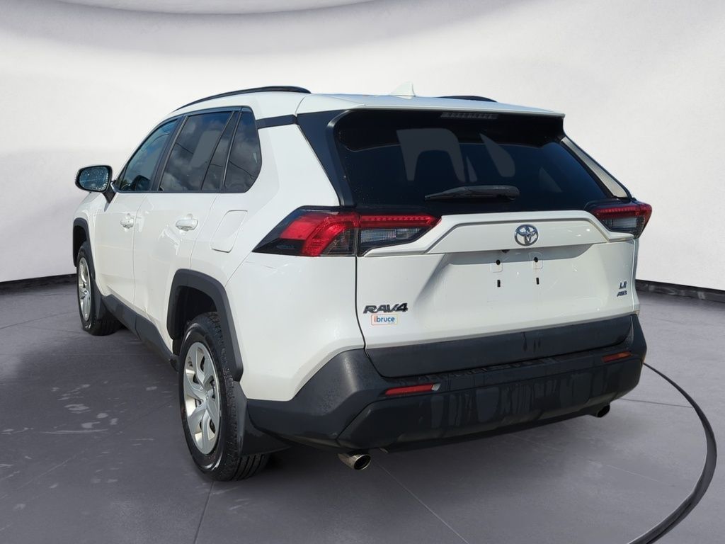 2020 Toyota RAV4 LE