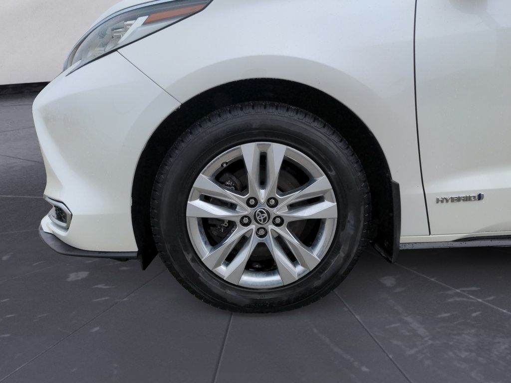 2021 Toyota Sienna LIMITED