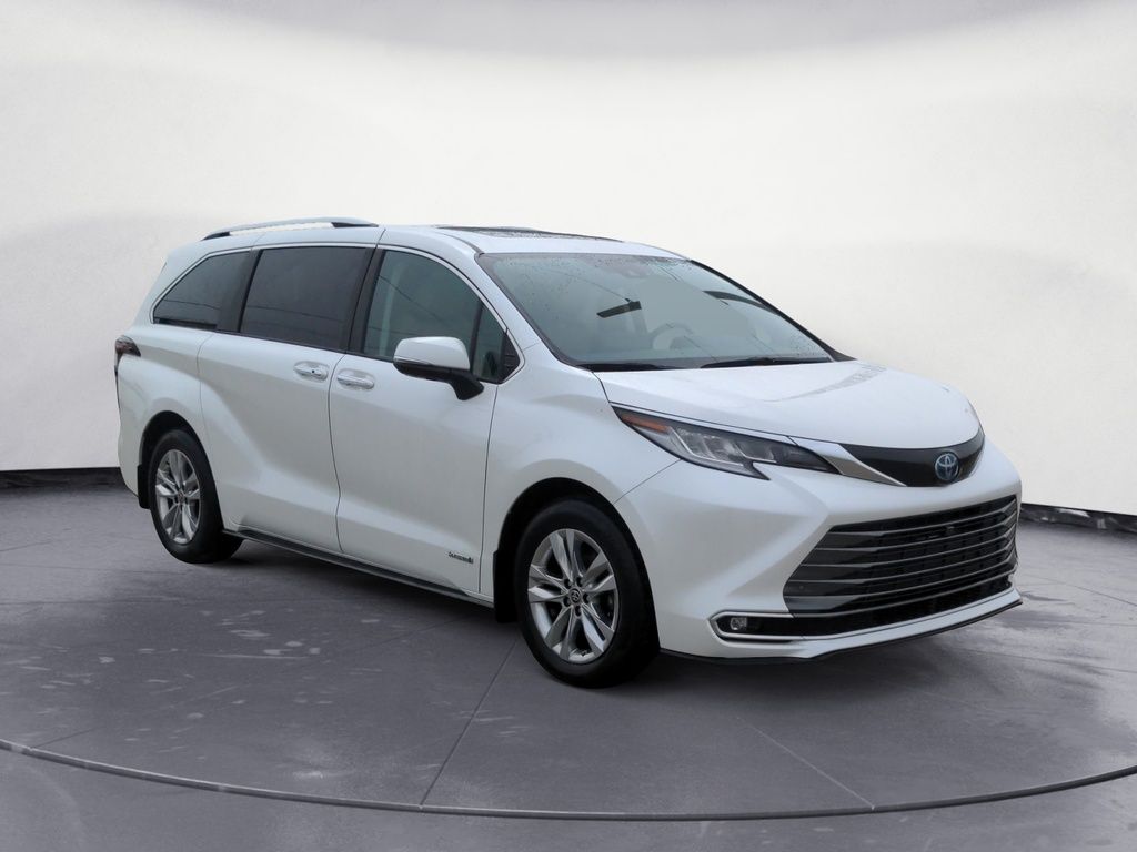 2021 Toyota Sienna LIMITED