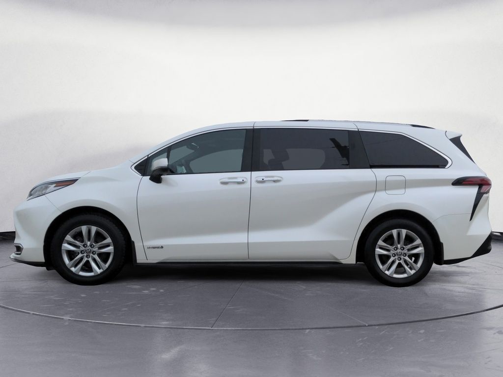 2021 Toyota Sienna LIMITED
