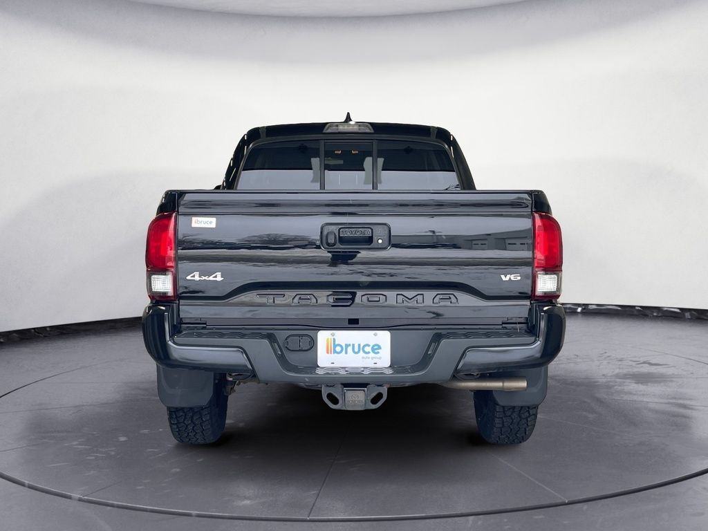 2022 Toyota Tacoma BASE