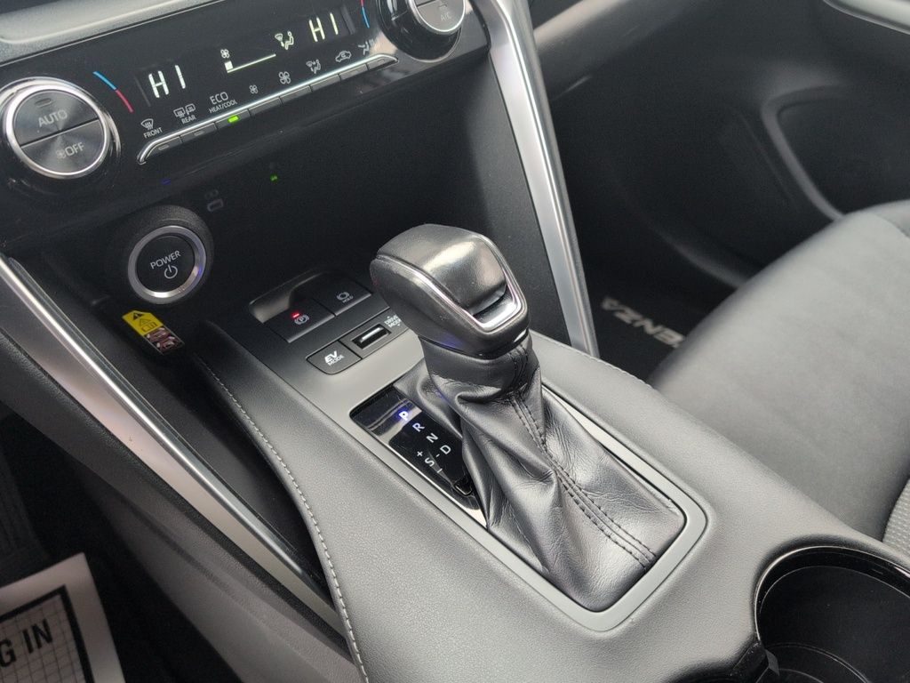 2024 Toyota Venza LE AWD - HYBRID !!