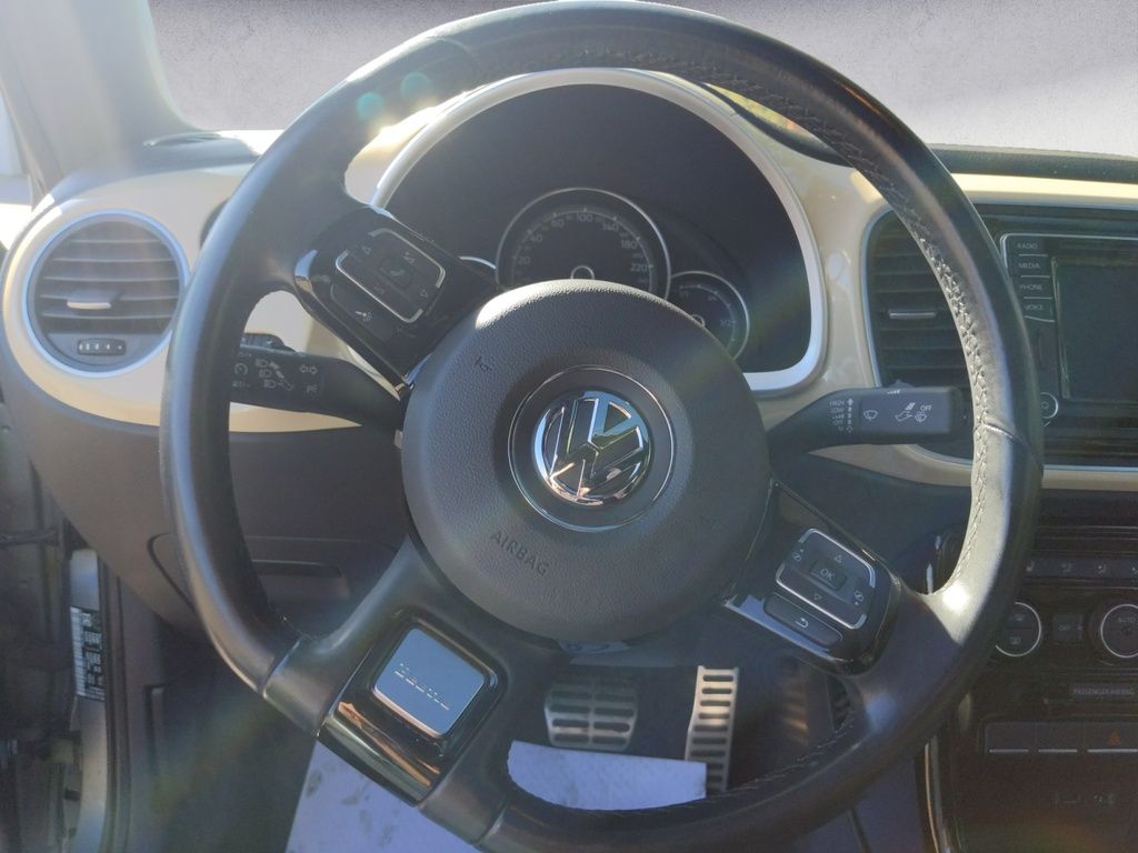 2019 Volkswagen Beetle WOLFSBURG EDITION