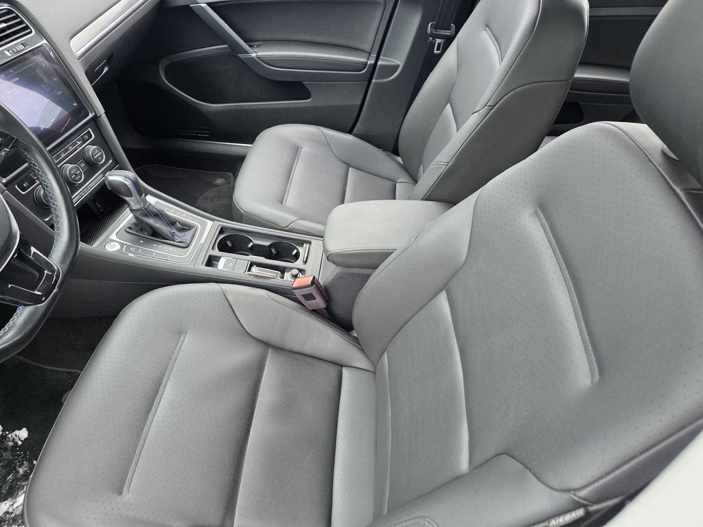 2018 Volkswagen E-Golf COMFORTLINE