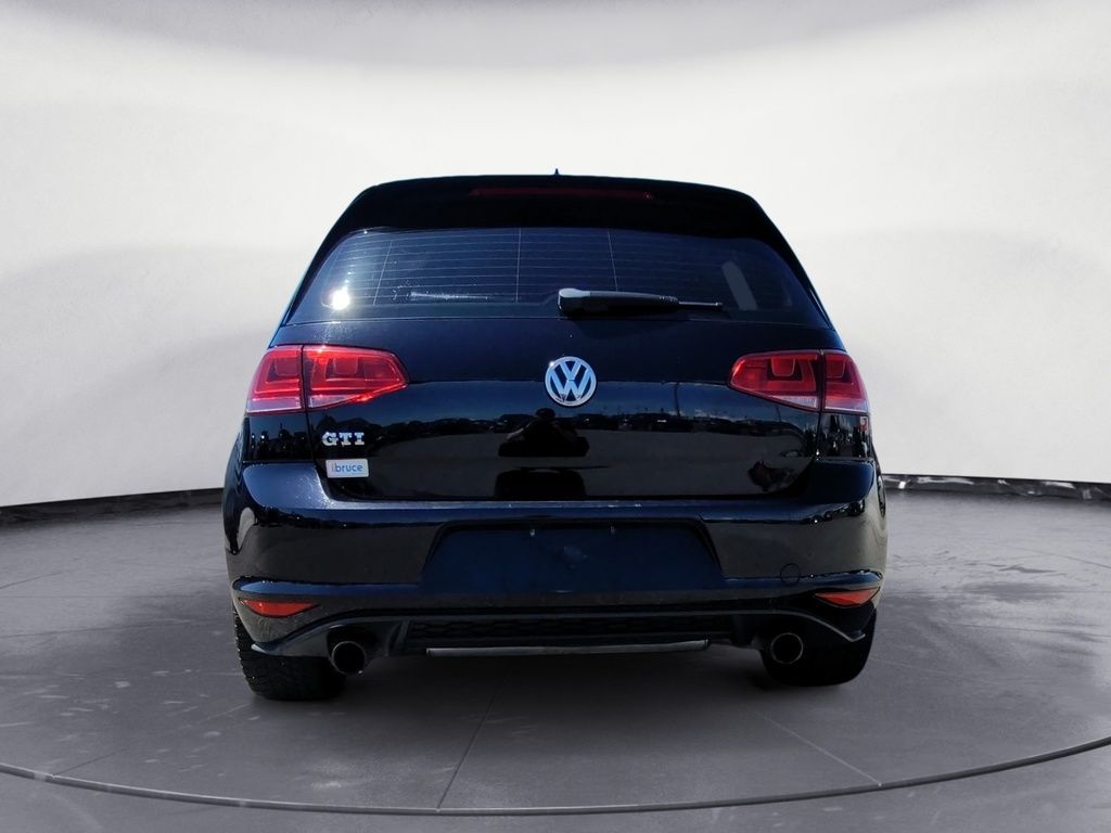 2016 Volkswagen Golf GTI BASE