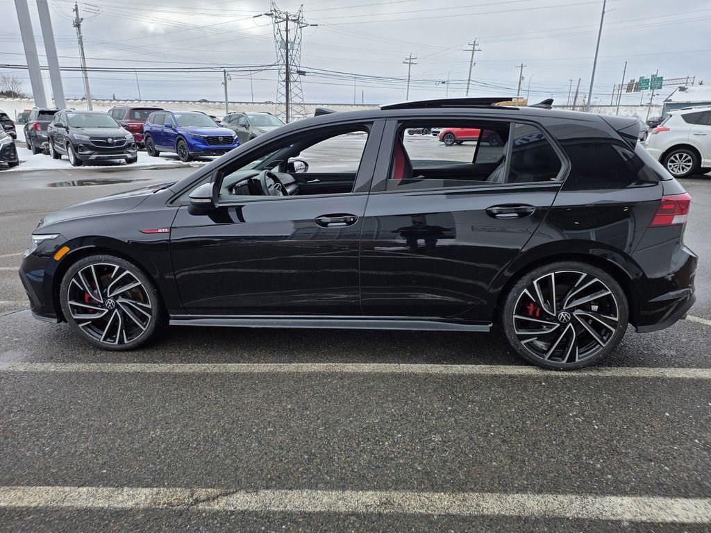 2023 Volkswagen Golf GTI PERFORMANCE