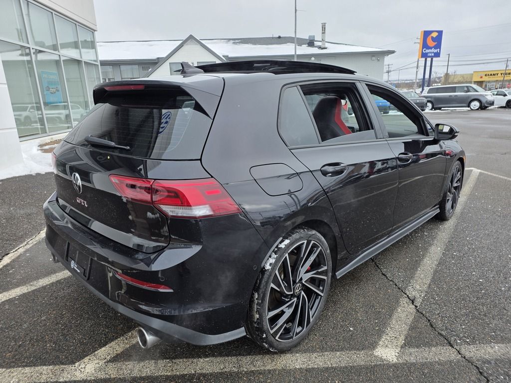 2023 Volkswagen Golf GTI PERFORMANCE