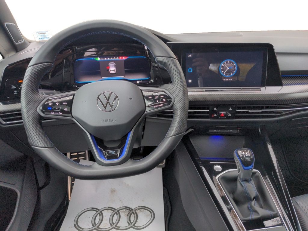 2024 Volkswagen Golf R BASE