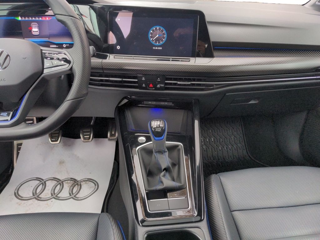 2024 Volkswagen Golf R BASE