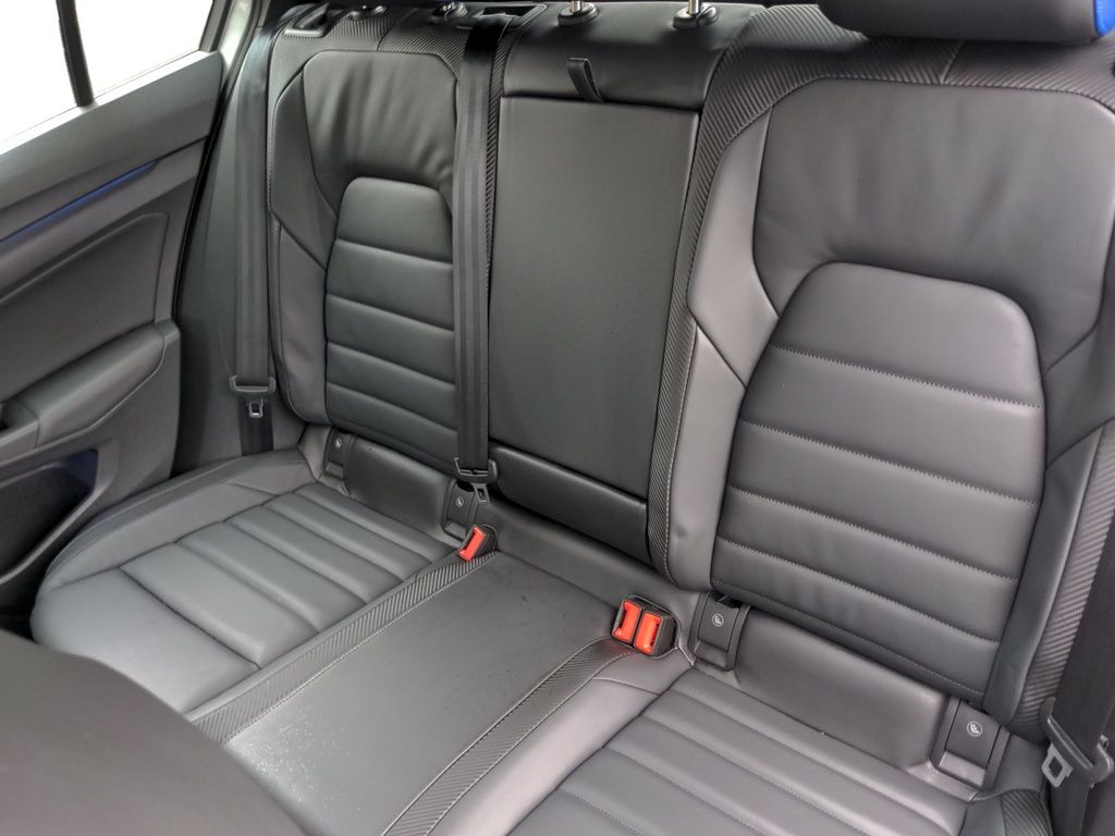 2024 Volkswagen Golf R BASE