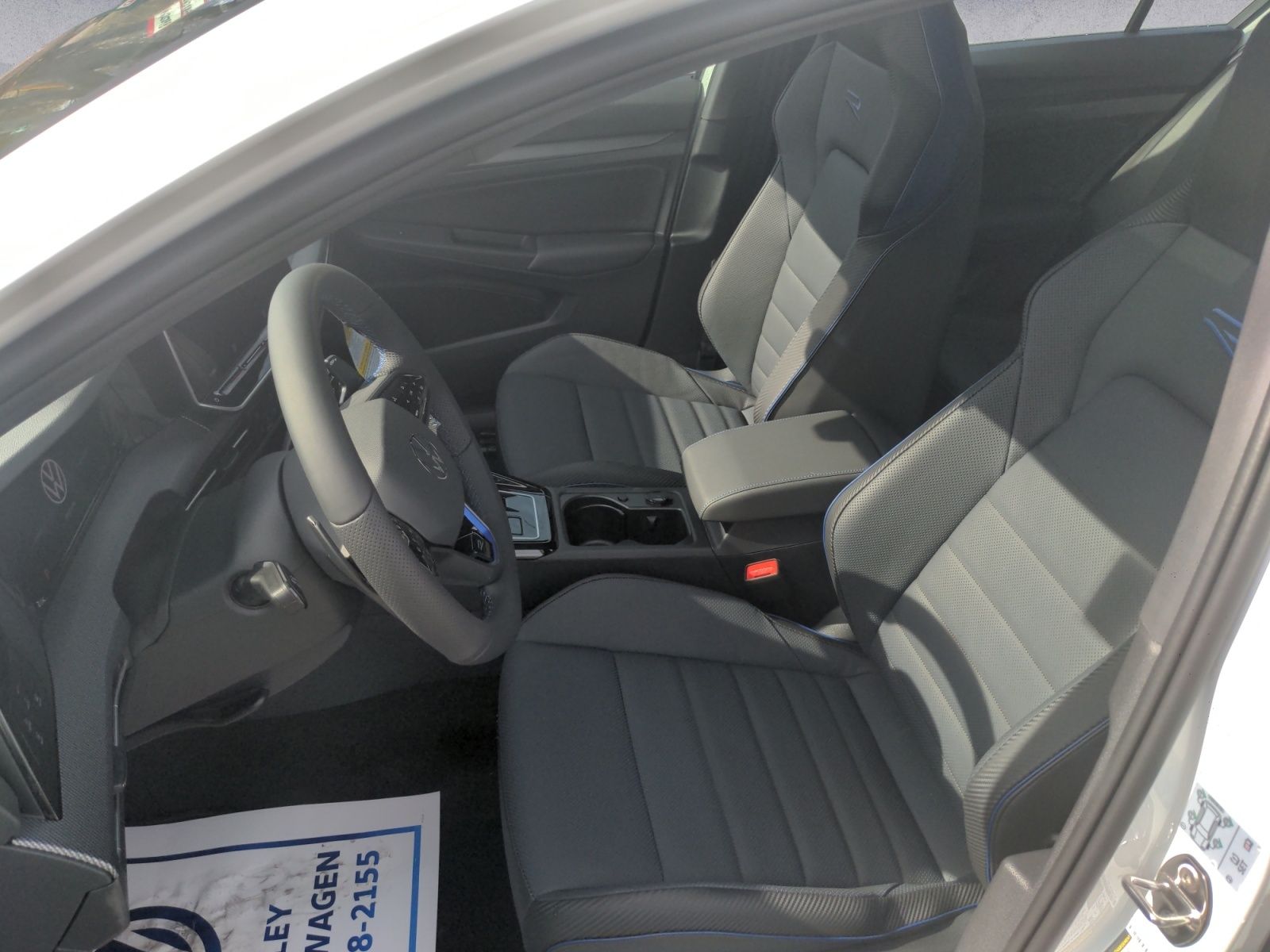 2025 Volkswagen Golf R BASE