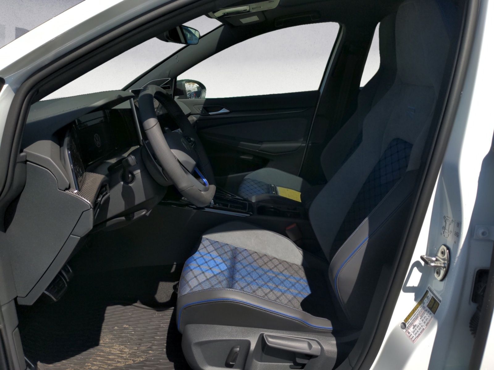 2025 Volkswagen Golf R BLACK EDITION