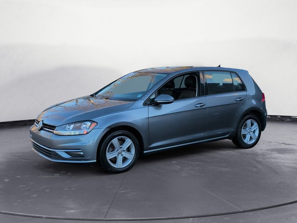 2019 Volkswagen Golf Highline, Leather, Sunroof!