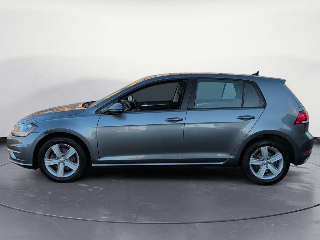 2019 Volkswagen Golf Highline, Leather, Sunroof!