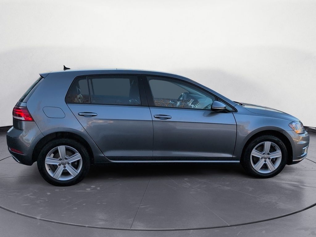 2019 Volkswagen Golf Highline, Leather, Sunroof!