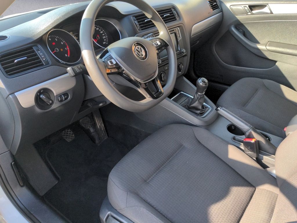 Volkswagen Jetta Sedan MANUAL 2016