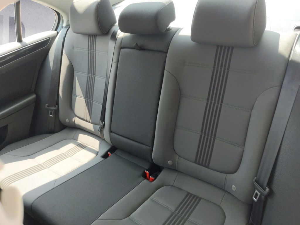 2017 Volkswagen Jetta Sedan WOLFSBURG EDITION