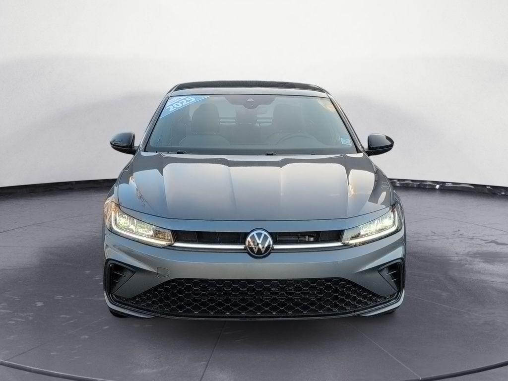 Volkswagen Jetta Sport ! 2025