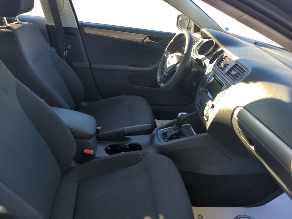 2016 Volkswagen Jetta TRENDLINE+