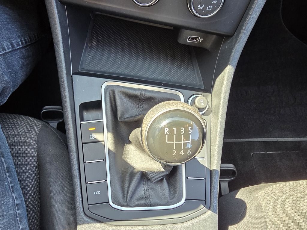 2019 Volkswagen Jetta COMFORTLINE