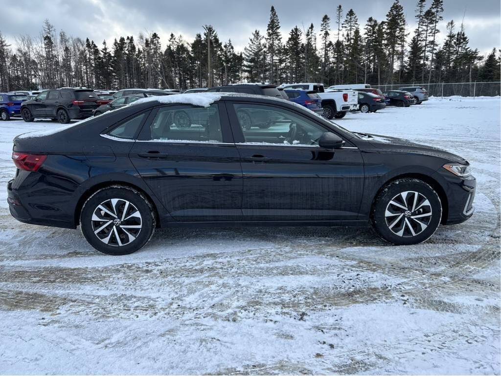2025 Volkswagen Jetta Trendline ! Heated Seats!