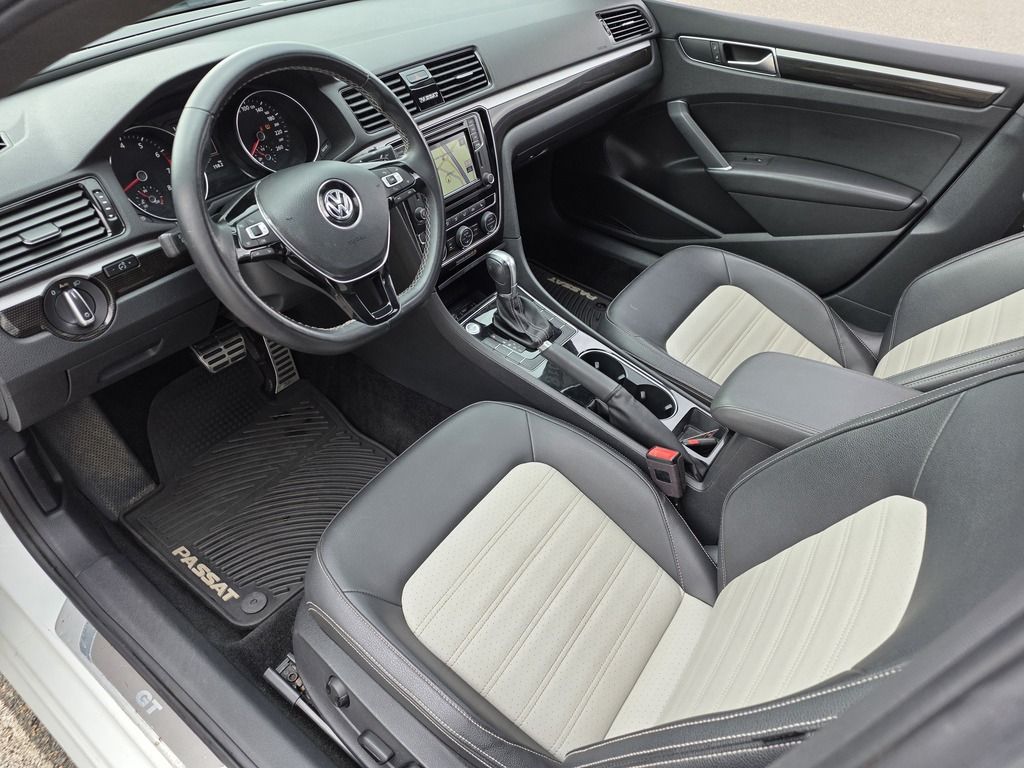 2018 Volkswagen Passat GT