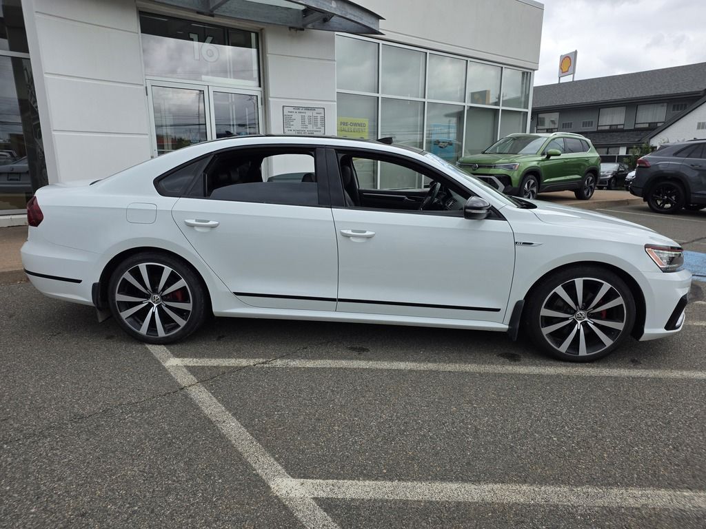 2018 Volkswagen Passat GT