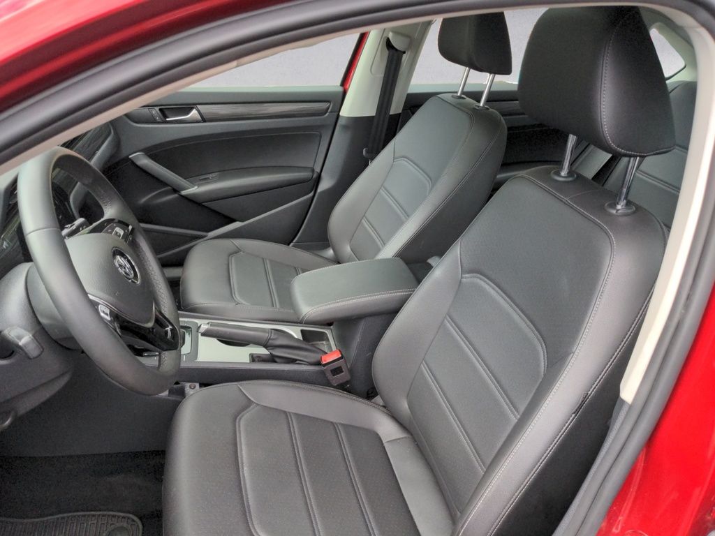 2021 Volkswagen Passat LOW KMS!! Only 40,000KMS