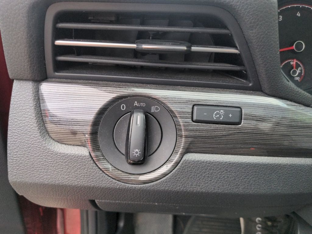 2021 Volkswagen Passat LOW KMS!! Only 40,000KMS
