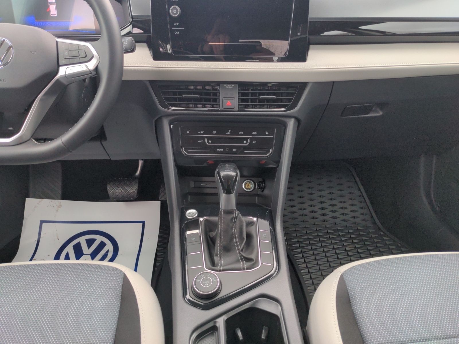 2025 Volkswagen Taos TRENDLINE