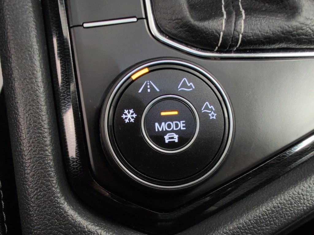 2025 Volkswagen Taos Black Edition 4MOTION