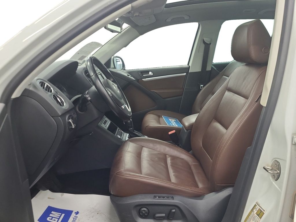 Volkswagen Tiguan S 2015