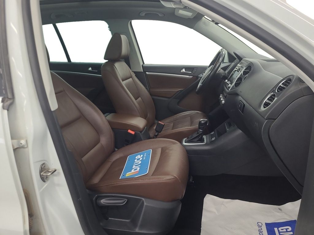 Volkswagen Tiguan S 2015